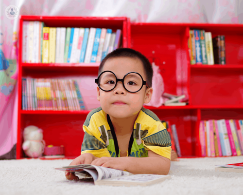 miopia-ipermetropia-e-astigmatismo-nei-bambini immagine dell'articolo