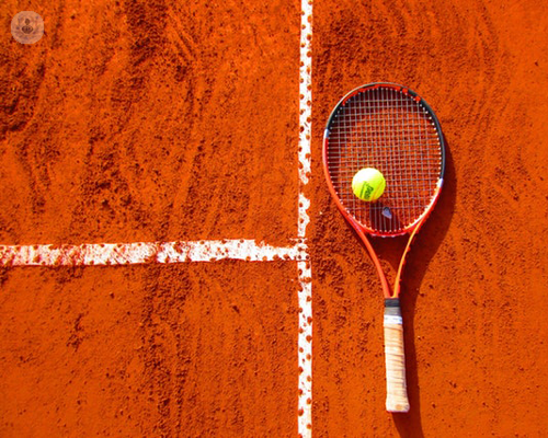 traumi-da-racchetta-dal-gomito-del-tennista-alla-tennis-leg immagine dell'articolo