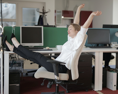 sedentarieta-e-posture-scorrette-a-lavoro-attenzione-alla-salute immagine dell'articolo