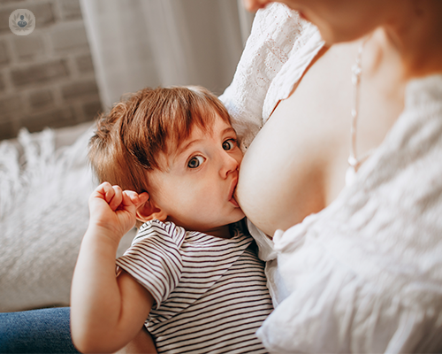 allattamento-materno-benefici-per-il-bambino-e-la-madre immagine dell'articolo