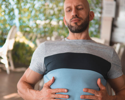 reflusso-gastroesofageo-ecco-come-combatterlo immagine dell'articolo
