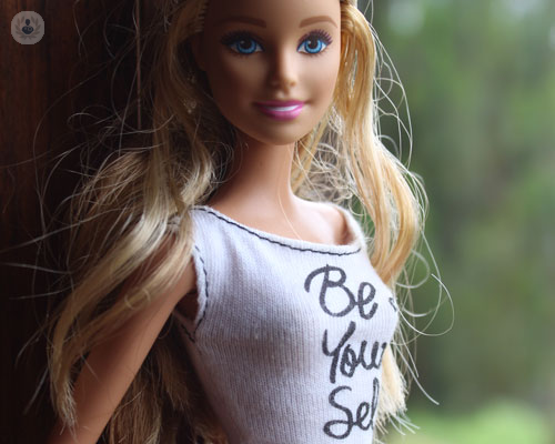 l-influenza-della-barbie-sull-identita-giovanile-nell-era-digitale immagine dell'articolo