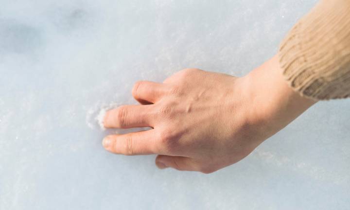 freddo-alle-mani-scopri-se-potrebbe-essere-il-fenomeno-di-raynaud immagine dell'articolo
