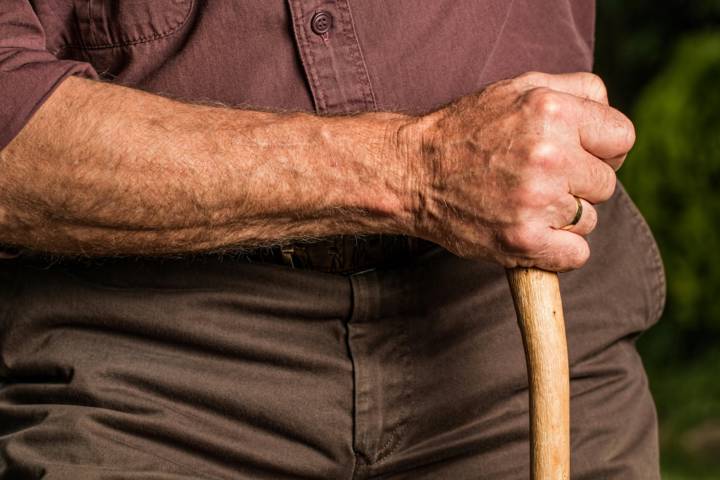 artrosi-prevenzione-gestione-persone-anziane immagine dell'articolo