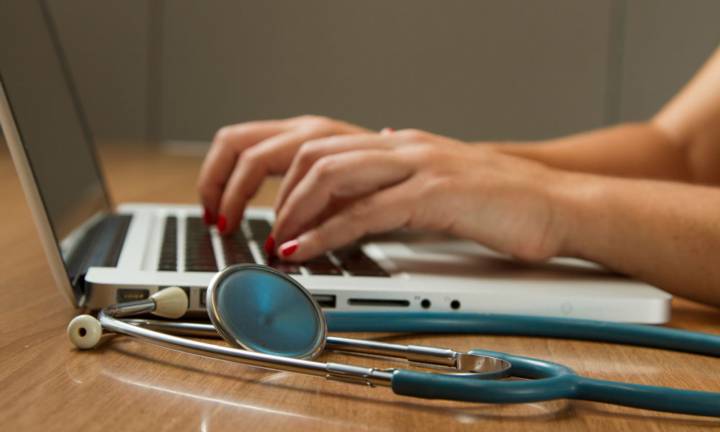 calcolosi-colecisti-sintomi-diagnosi-importanza-specialista immagine dell'articolo