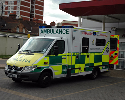 ambulanza al pronto soccorso