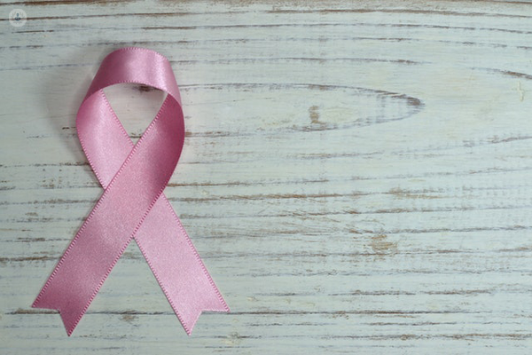 fiocco rosa di prevenzione tumore al seno